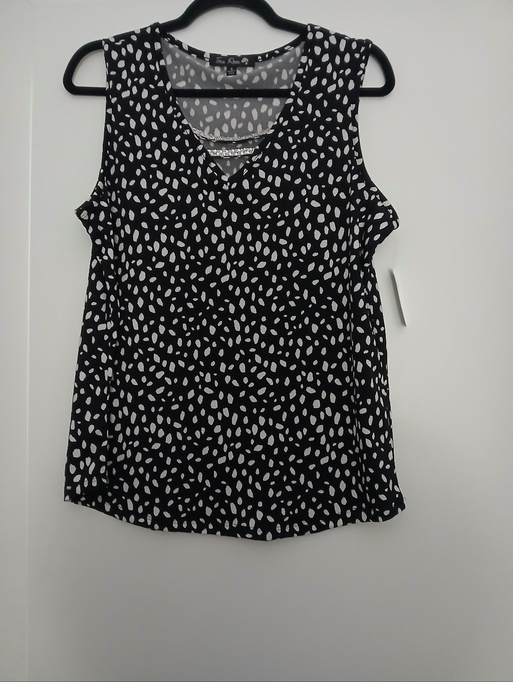 Sleeveless V-Neck Black & White Bling Printed Top